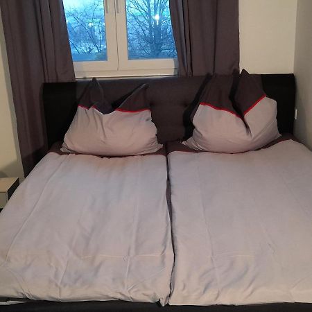 Berlin - Schoenefeld Gruene Wohnung Zewnętrze zdjęcie