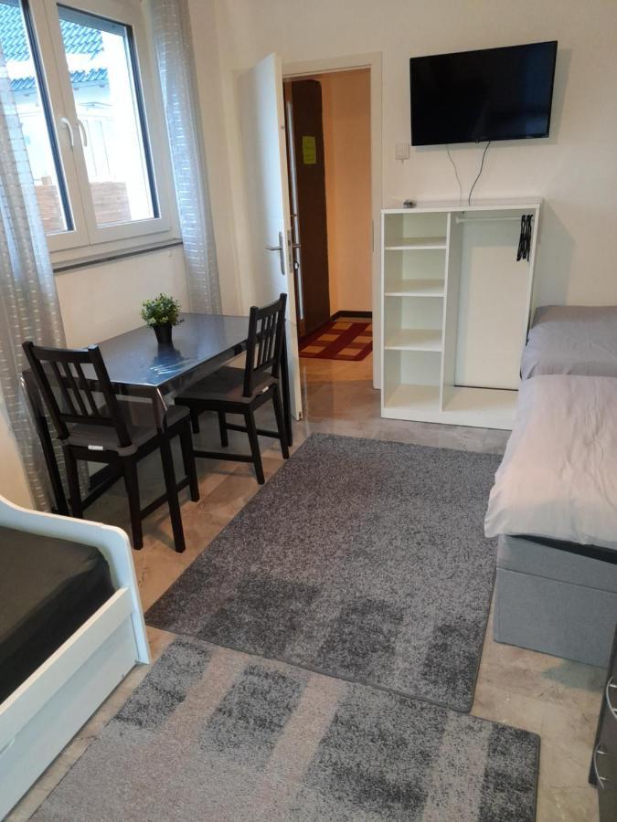 Berlin - Schoenefeld Gruene Wohnung Zewnętrze zdjęcie